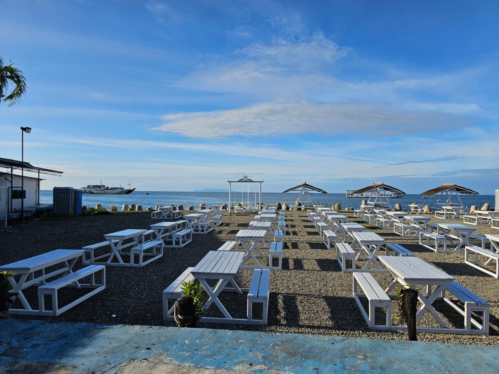 Pacific Crown Hotel Honiara Extérieur photo