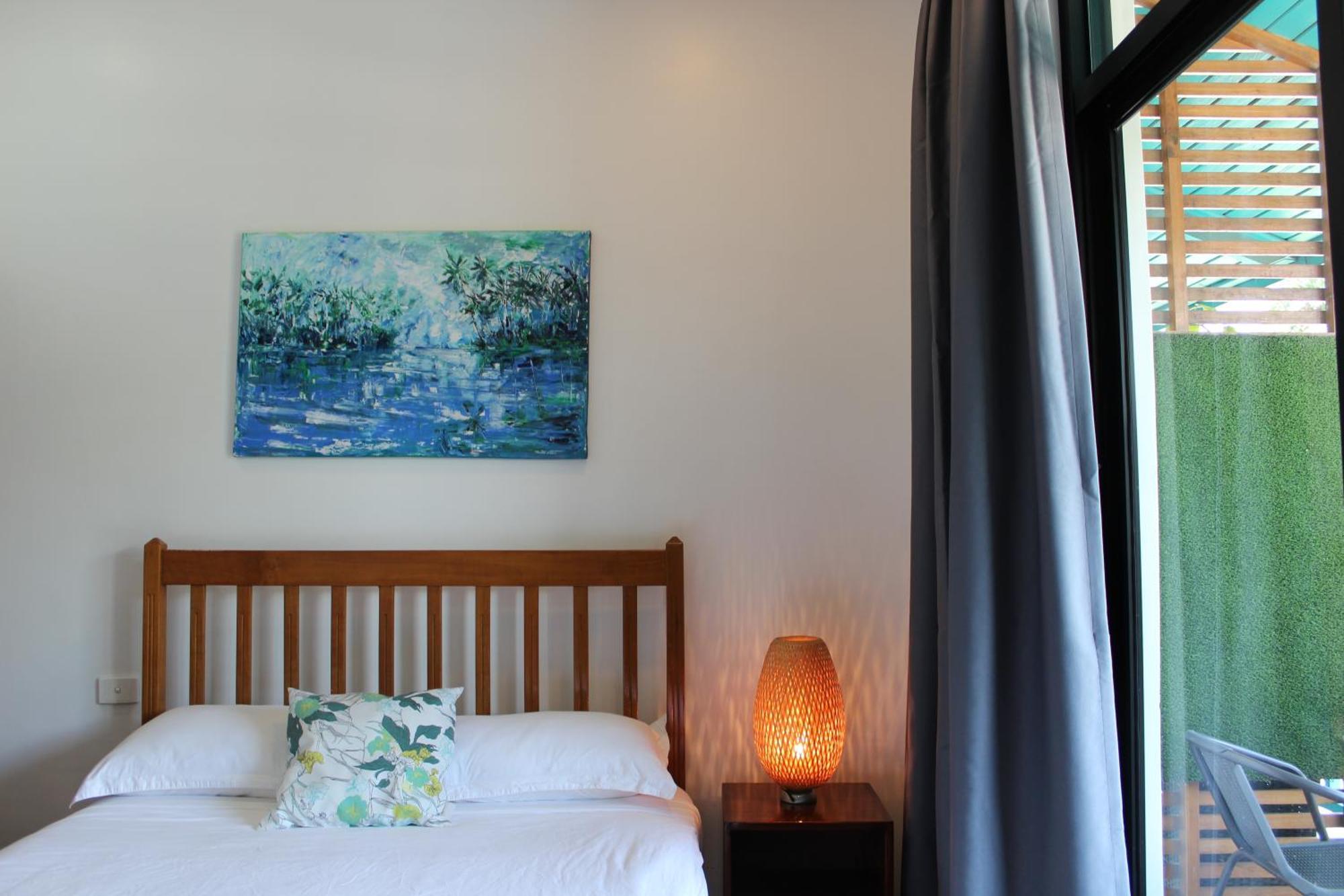Pacific Crown Hotel Honiara Extérieur photo