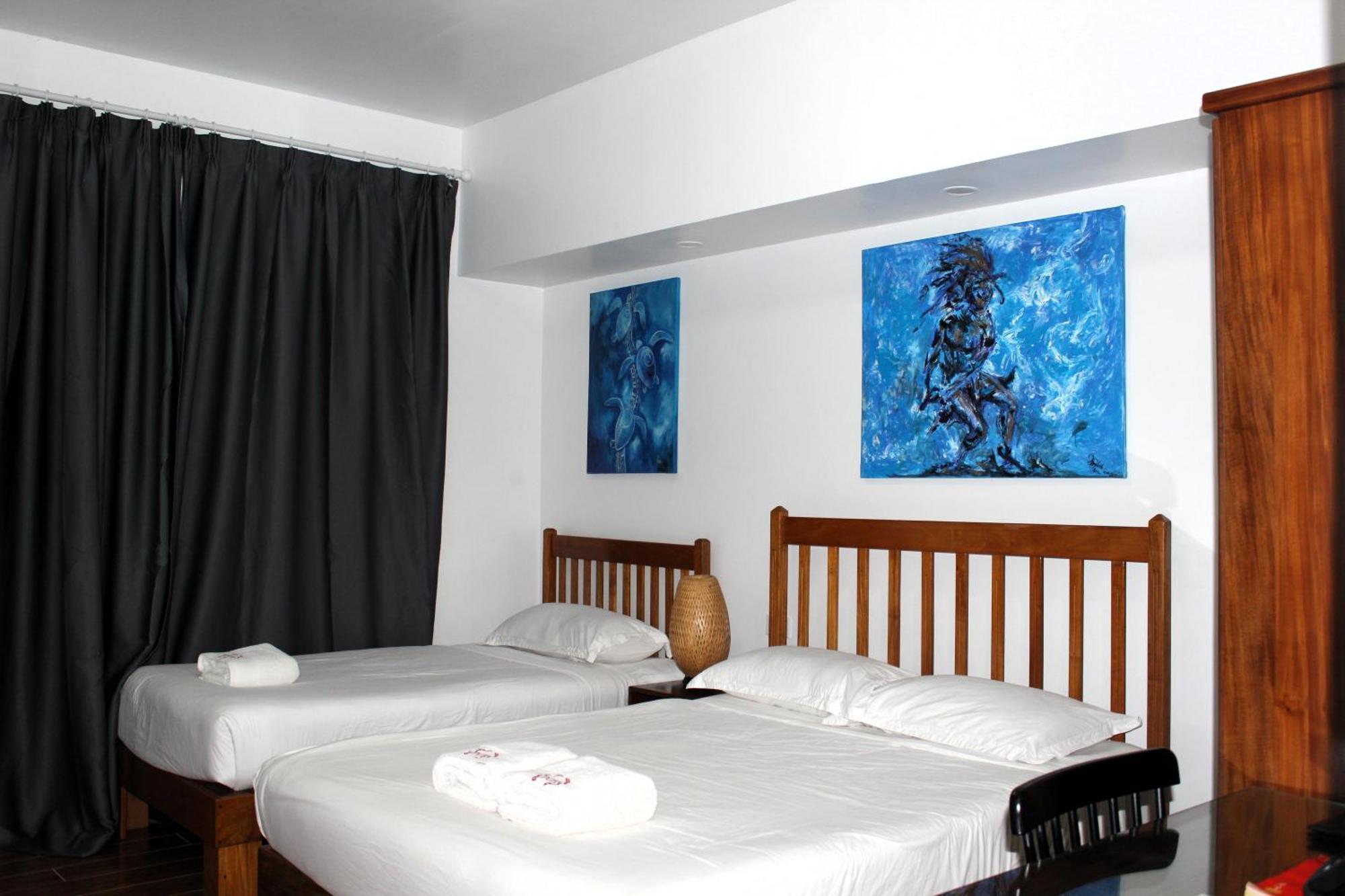 Pacific Crown Hotel Honiara Extérieur photo