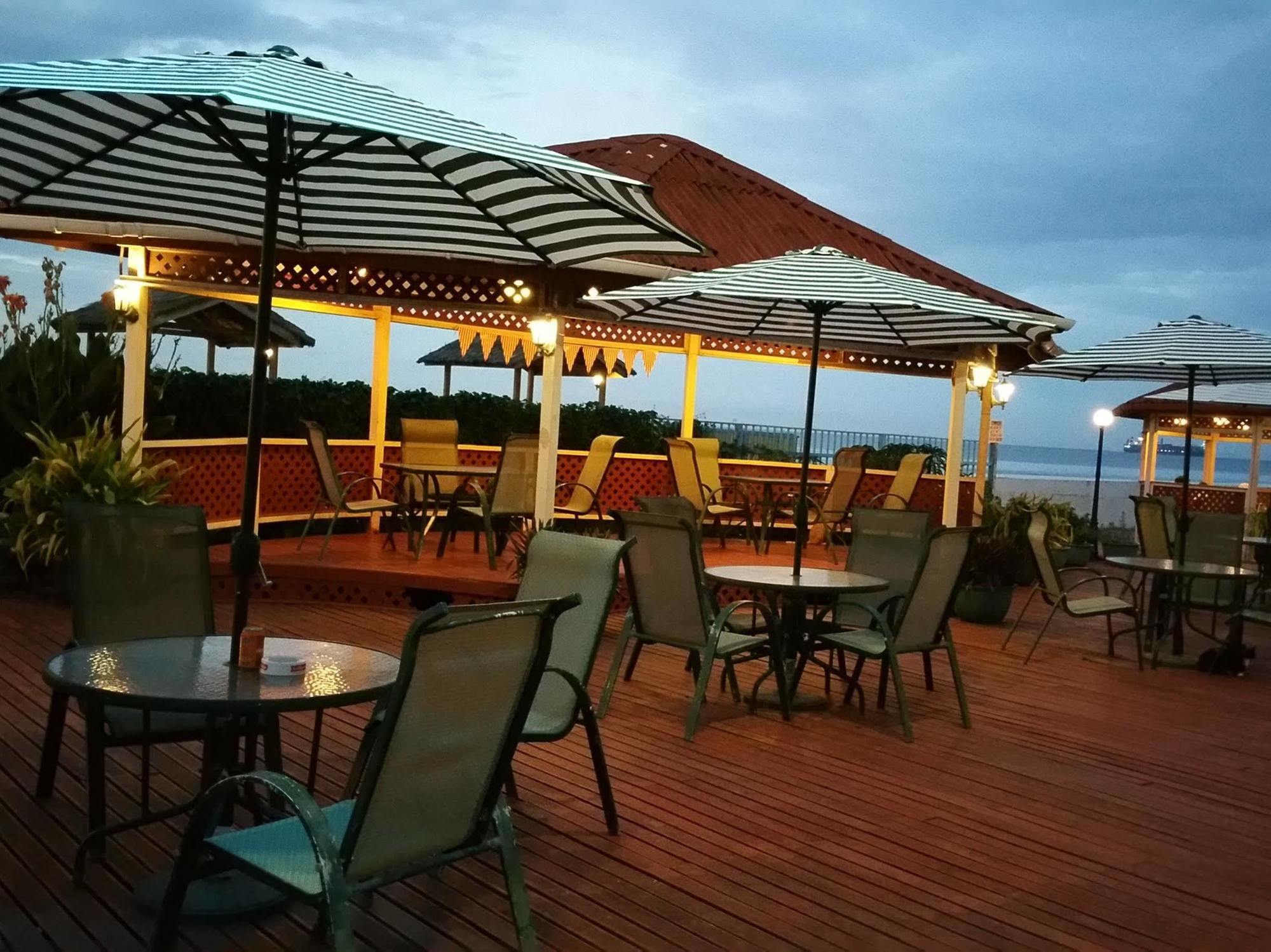 Pacific Crown Hotel Honiara Extérieur photo