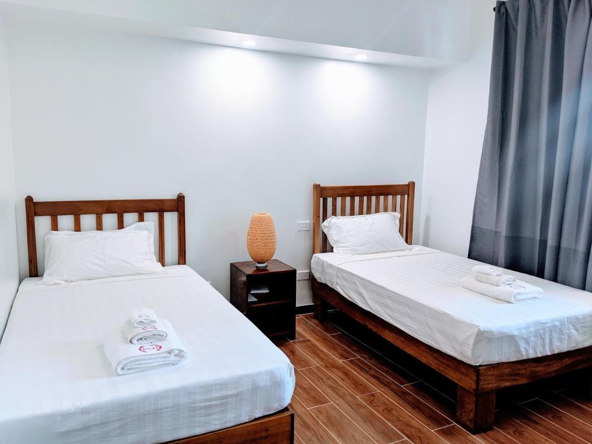 Pacific Crown Hotel Honiara Extérieur photo